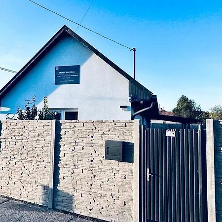 Trendy House 65 Karacsond