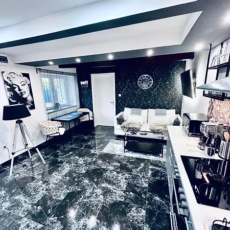 Vakantiehuis Trendy House 65 Karacsond
