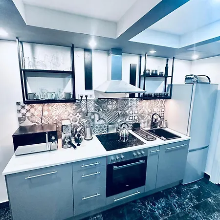Trendy House 65 * Karacsond