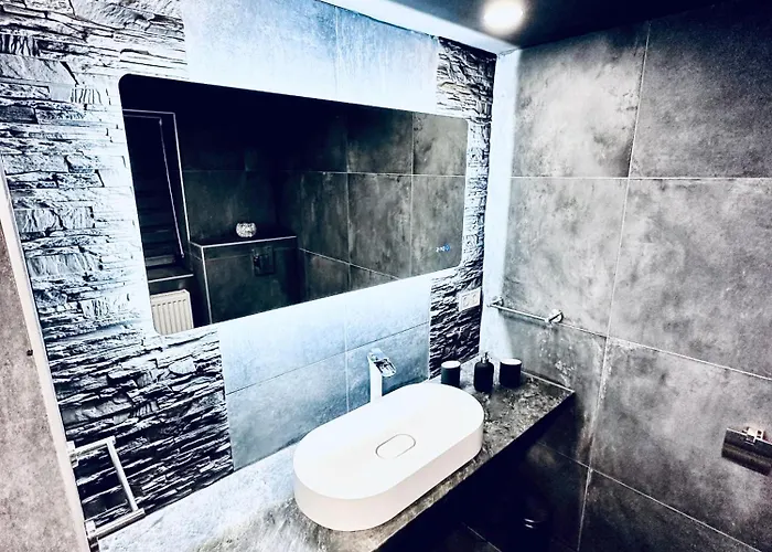 Trendy House 65 * Karacsond